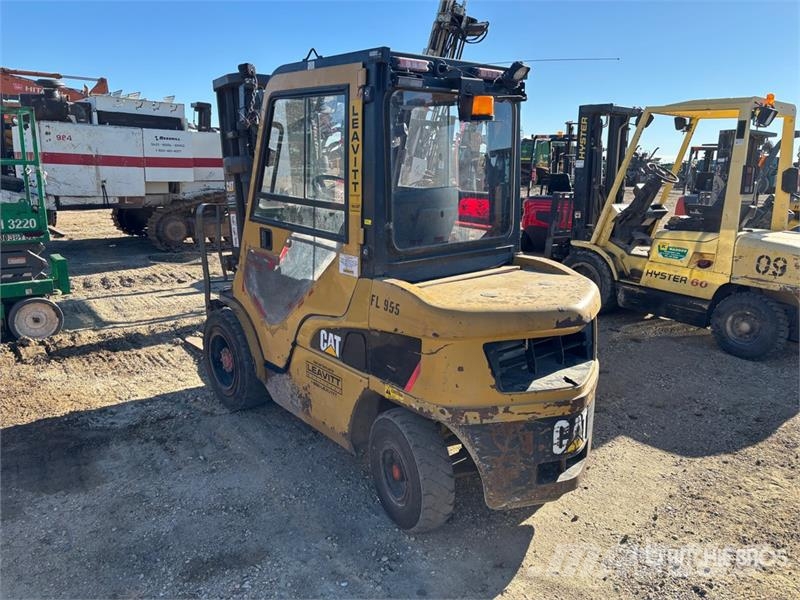 CAT PD6000-D 6000 lb Pneumatic Tire Forklift Kahveltõstukid - muud