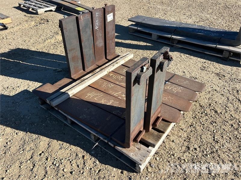 CAT Quantity of (3) Sets Wheel Loader Forks Вили