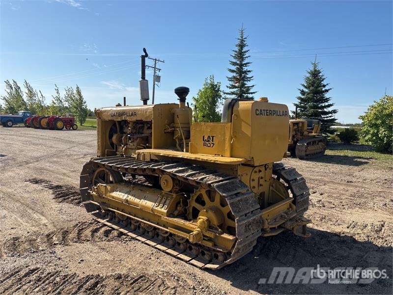 CAT RD7 Kāpurķēžu buldozeri