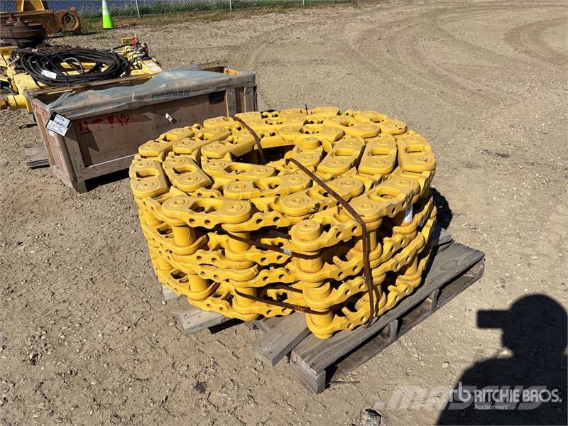 CAT SystemOne D6T Track Under Carriage Chains (Unused) Andre komponenter