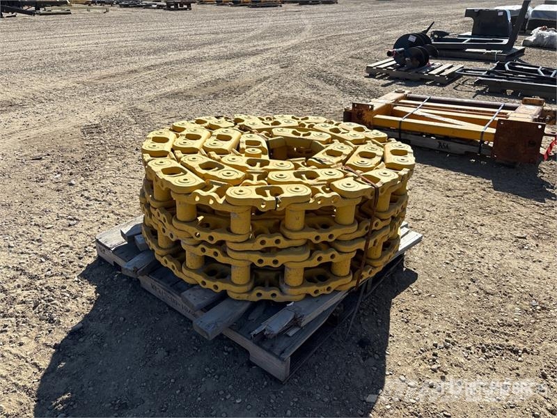 CAT SystemOne D6T Track Under Carriage Chains (Unused) Andre komponenter