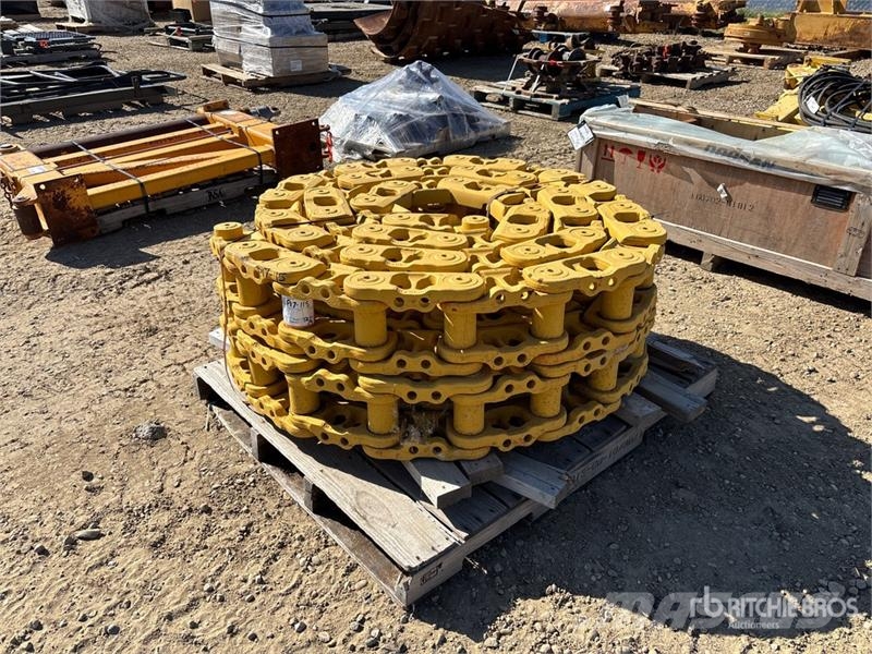 CAT SystemOne D6T Track Under Carriage Chains (Unused) Andre komponenter