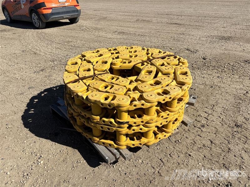 CAT SystemOne D6T Track Under Carriage Chains (Unused) Andre komponenter