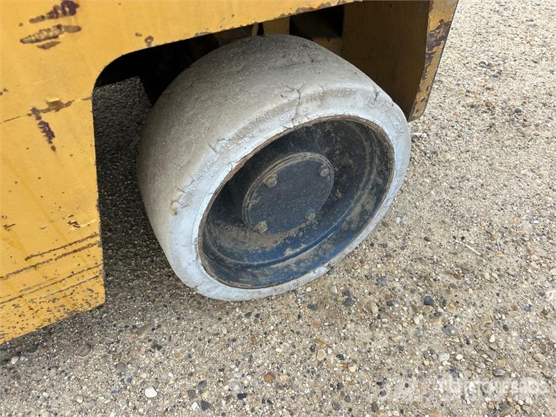 CAT T-70D 5800 lb Cushion Tire Forklift Інше