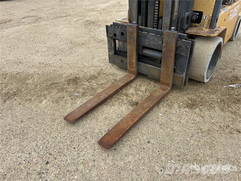 CAT T-70D 5800 lb Cushion Tire Forklift Інше