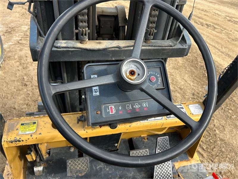 CAT T-70D 5800 lb Cushion Tire Forklift Інше