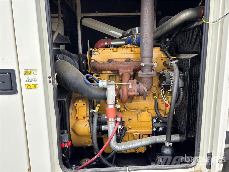 CAT XQ1006 100 kW Mobile Generator Set Naftové generátory
