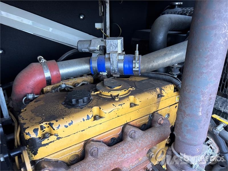 CAT XQ1006 100 kW Mobile Generator Set Naftové generátory