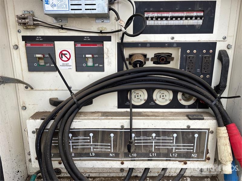 CAT XQ1006 100 kW Mobile Generator Set Naftové generátory