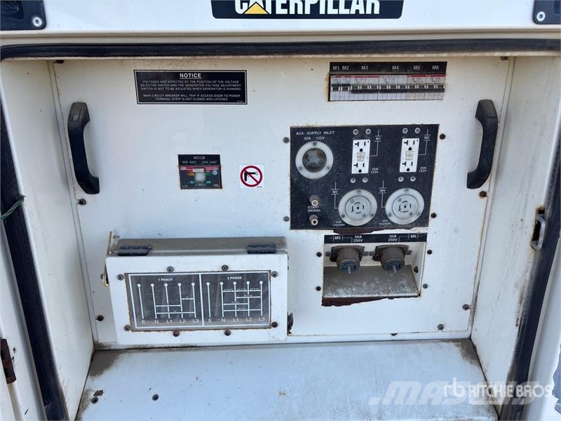 CAT XQ30-8 Diiselgeneraatorid