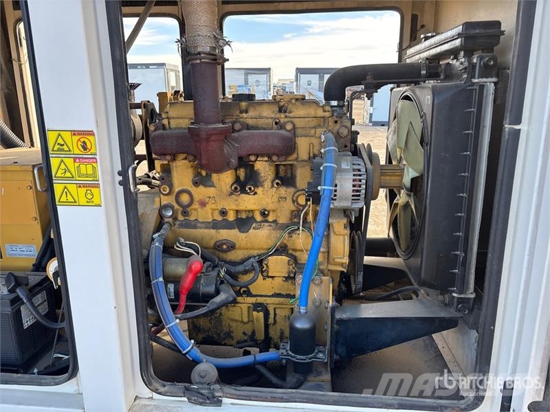 CAT XQ45-2 45 kW Mobile Generator Set (Inoperable) Diiselgeneraatorid