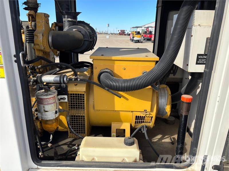 CAT XQ45-2 45 kW Mobile Generator Set (Inoperable) Diiselgeneraatorid