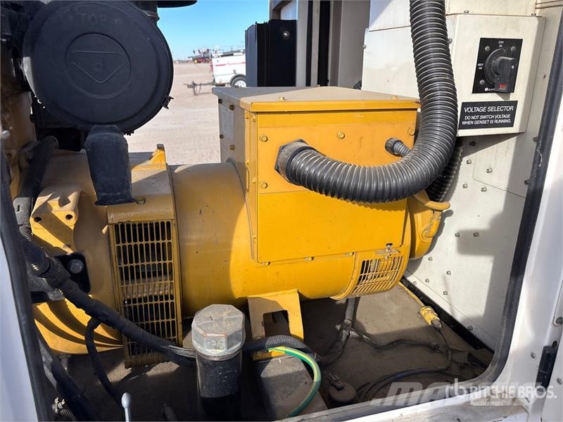 CAT XQ60-6 55 kW Mobile Generator Set (Inoperable) مولدات ديزل