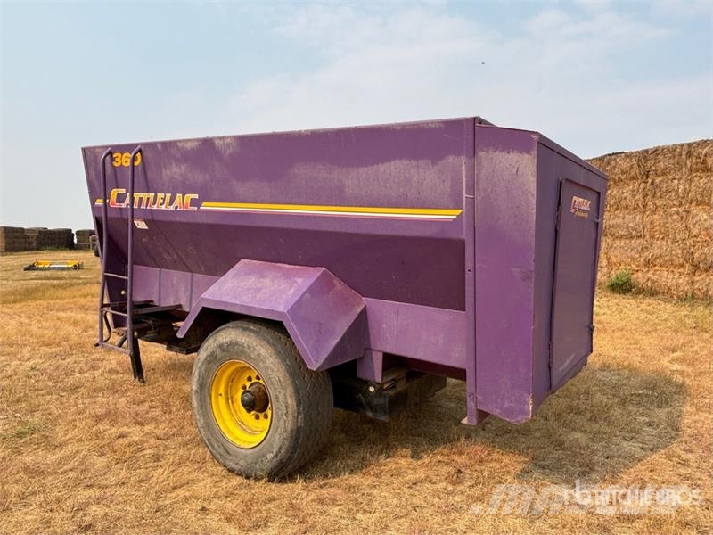 Cattlelac 360 Feed Grinder Mixer ماكينات وملحقات مواش أخرى
