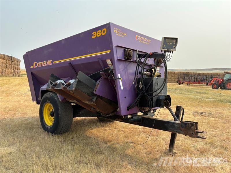 Cattlelac 360 Feed Grinder Mixer ماكينات وملحقات مواش أخرى