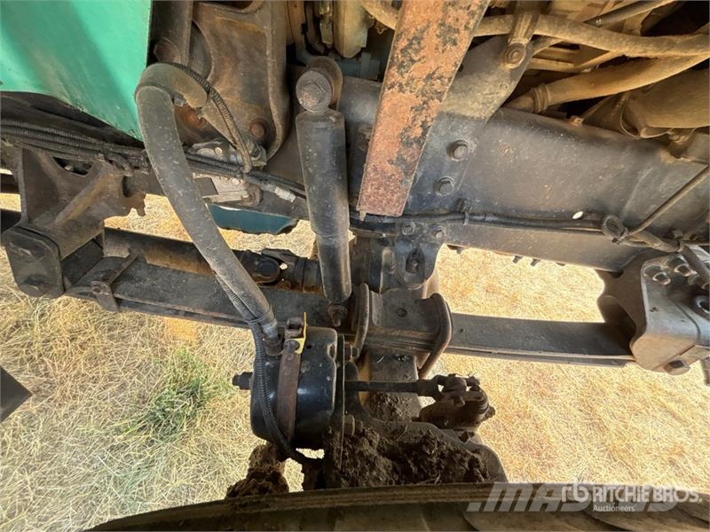  Cattlelac 520 Feed Grinder Mixer ماكينات وملحقات مواش أخرى