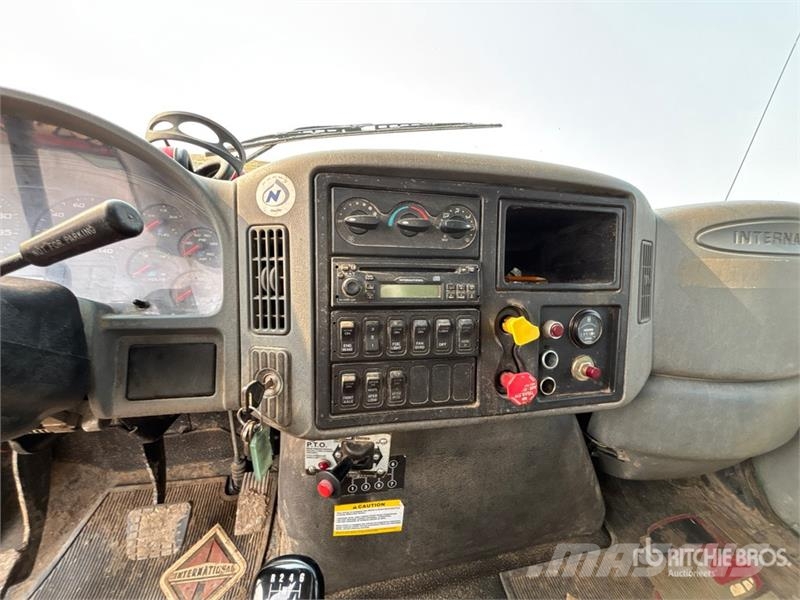  Cattlelac 520 Feed Grinder Mixer ماكينات وملحقات مواش أخرى