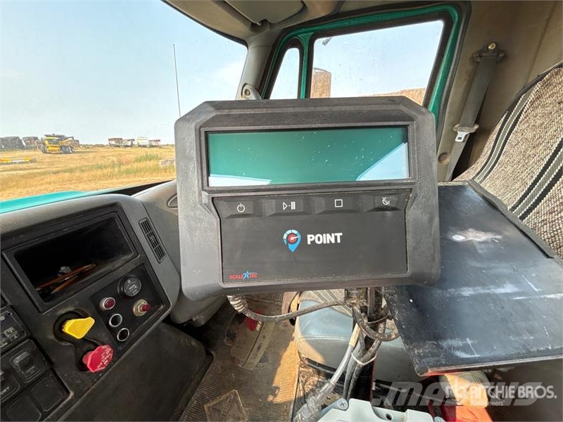  Cattlelac 520 Feed Grinder Mixer ماكينات وملحقات مواش أخرى