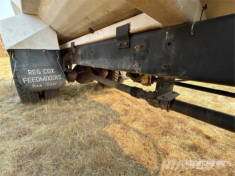  Cattlelac 520 Feed Grinder Mixer ماكينات وملحقات مواش أخرى