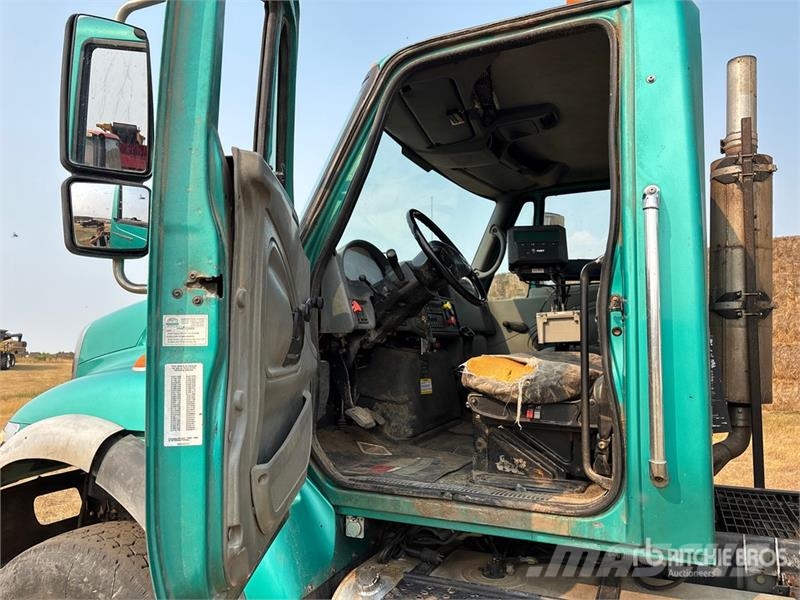  Cattlelac 520 Feed Grinder Mixer ماكينات وملحقات مواش أخرى