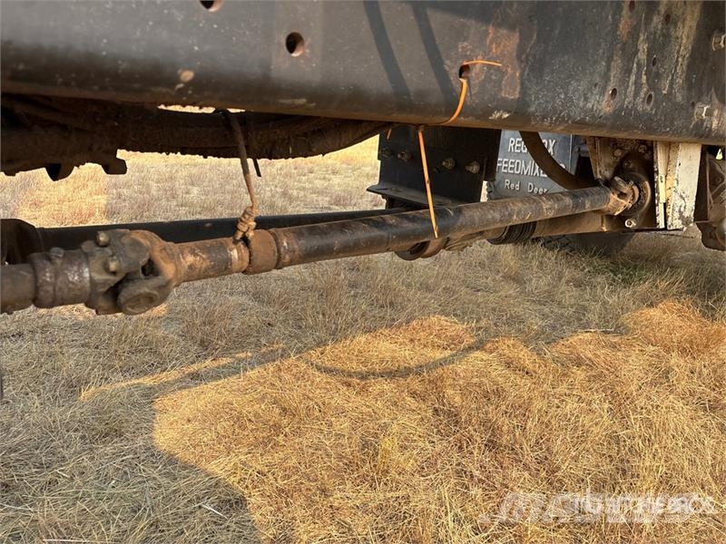  Cattlelac 520 Feed Grinder Mixer ماكينات وملحقات مواش أخرى