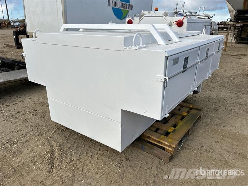 Caytec 7 ft 10 in Truck Cap Kabine i unutrašnjost