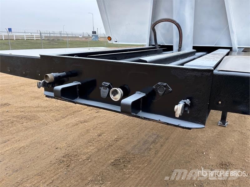 Centerline 30 ft Tri/A End Dump Trailer Tipper trailers