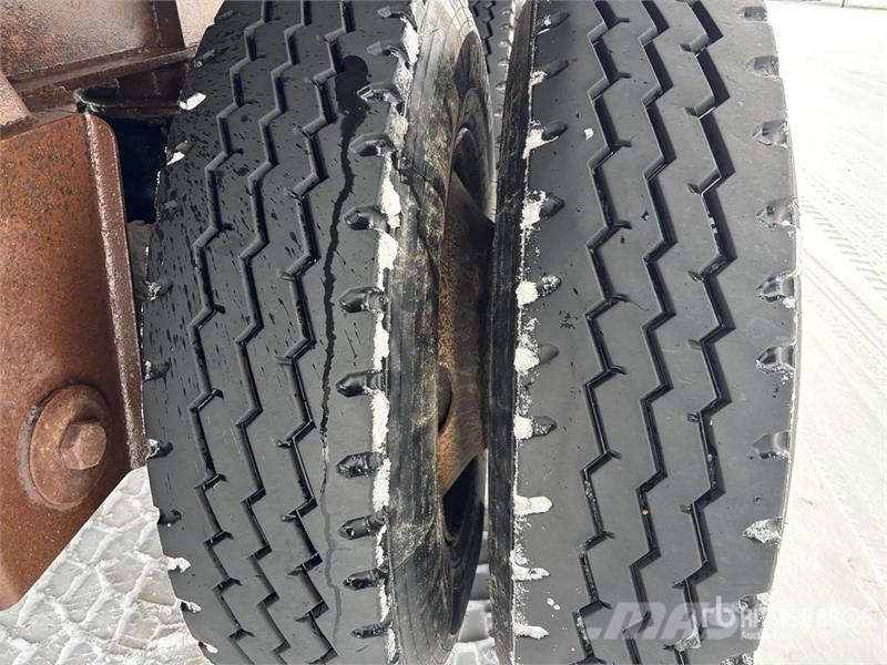 Centreline 30 ft Tri/A End Dump Trailer Самосвальные прицепы