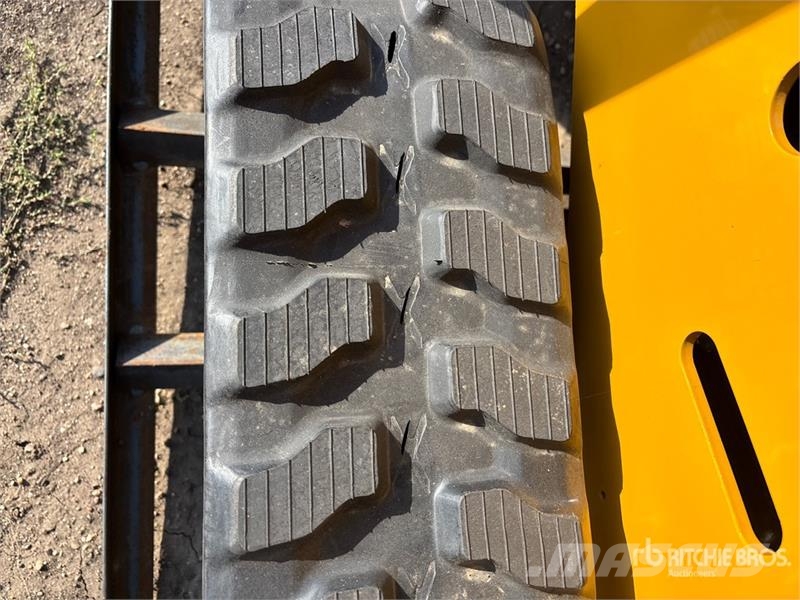 CFG KJT27 Mini Compact Track Loader (Unused) Skid steer loaders