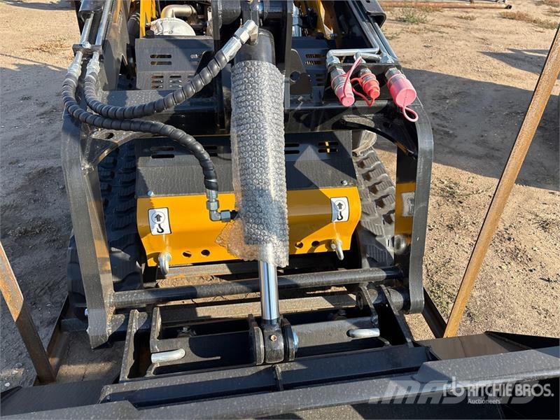 CFG KJT27 Mini Compact Track Loader (Unused) Skid steer loaders