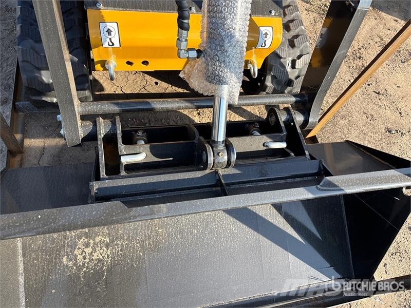 CFG KJT27 Mini Compact Track Loader (Unused) Skid steer loaders