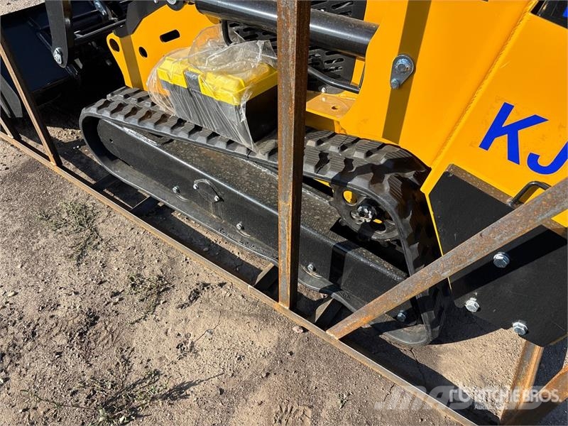 CFG KJT27 Mini Compact Track Loader (Unused) Skid steer loaders