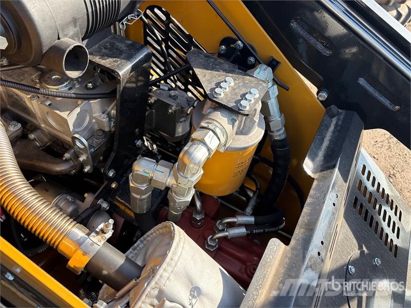 CFG KJT27 Mini Compact Track Loader (Unused) Skid steer loaders