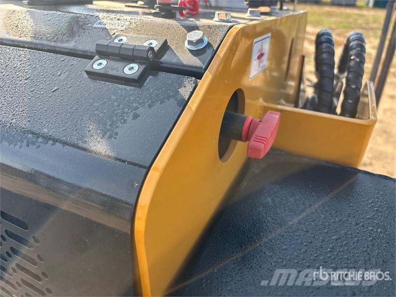 CFG KJT27 Mini Compact Track Loader (Unused) Skid steer loaders