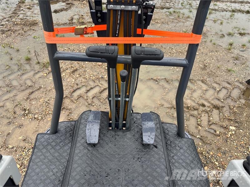 CFG MX15RX Mini Excavator (Unused) Mini bagri <7t