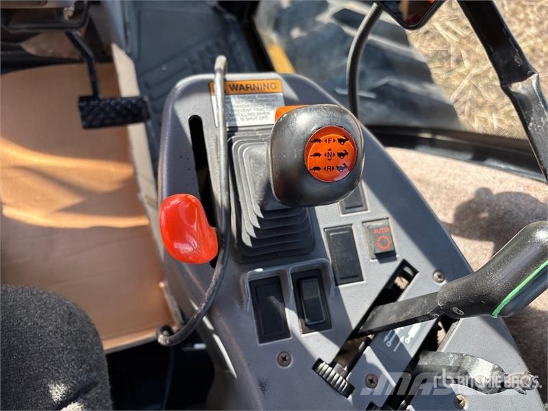 Challenger CH45 Track Tractor الجرارات