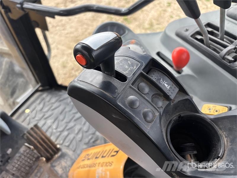 Challenger MT525B 4WD Tractor Tractoren