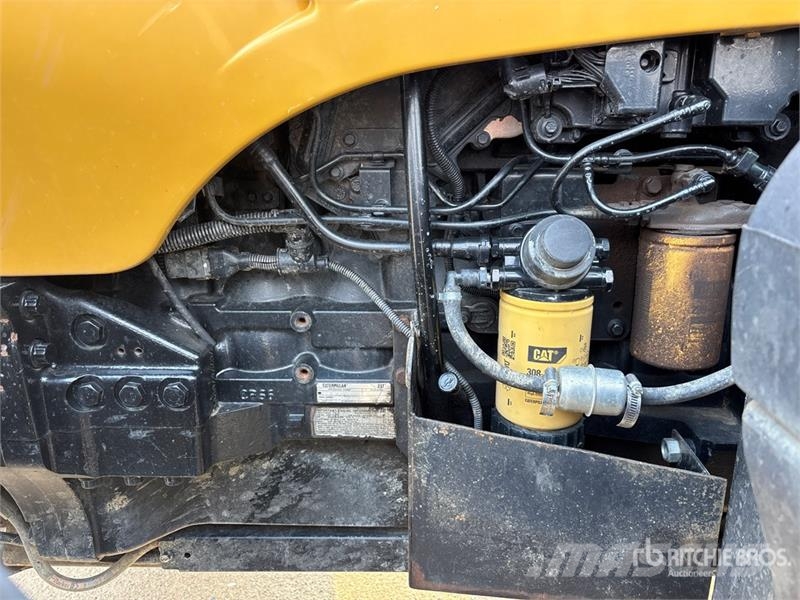 Challenger MT525B 4WD Tractor Traktorok