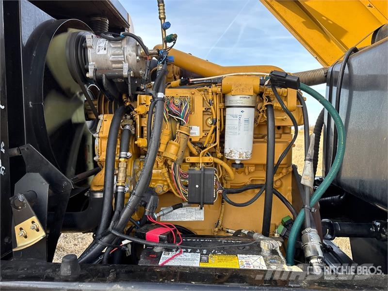 Challenger SP115B Рядкові жатки