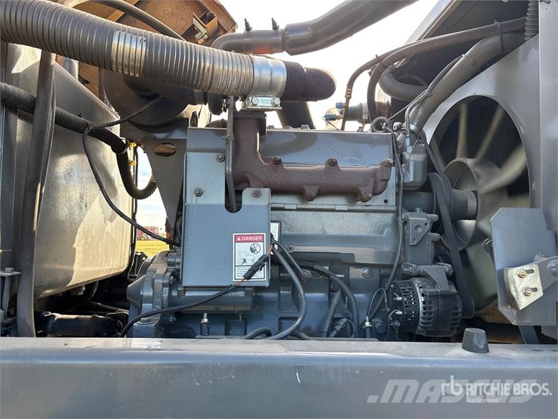 Challenger SP115C 30 ft Swather Windrower Zgrabljalniki