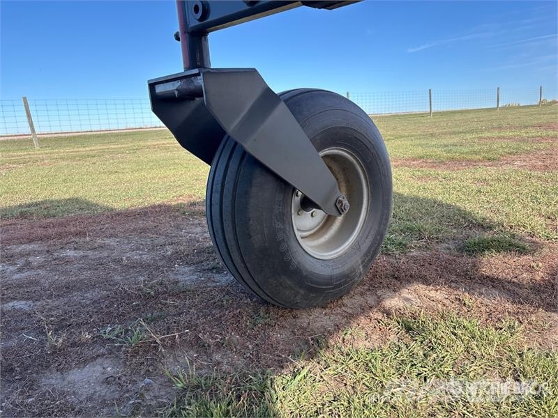 Challenger SP115C 30 ft Swather Windrower Zgrabljalniki