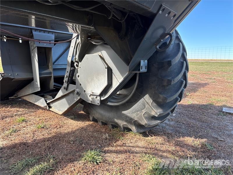 Challenger SP115C 30 ft Swather Windrower Zgrabljalniki