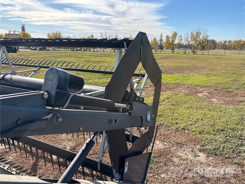 Challenger SP115C 30 ft Swather Windrower Zgrabljalniki
