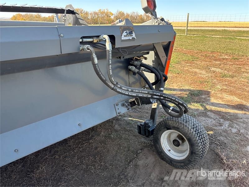 Challenger SP115C 30 ft Swather Windrower Zgrabljalniki