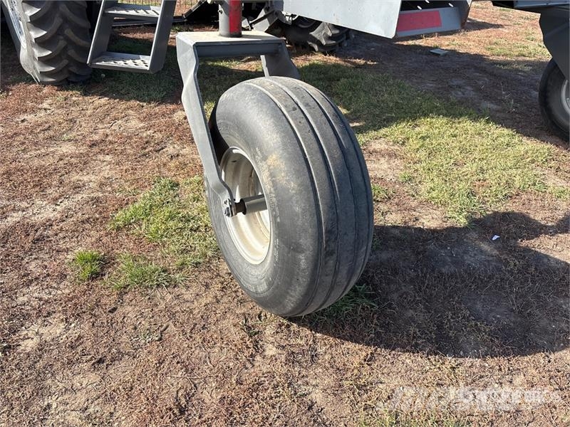 Challenger SP115C 30 ft Swather Windrower Zgrabljalniki