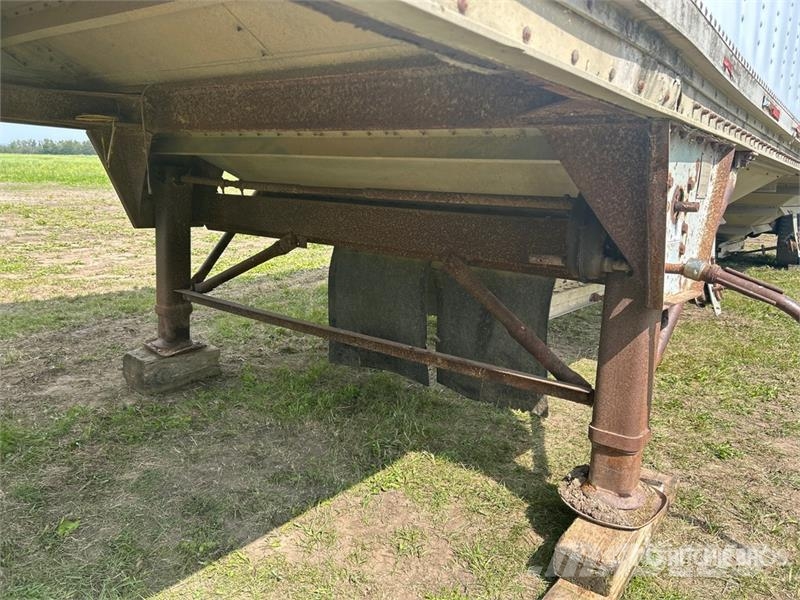 Chamberlin JDWH-100 42 ft T/A Grain Trailer Grain / Silage Trailers