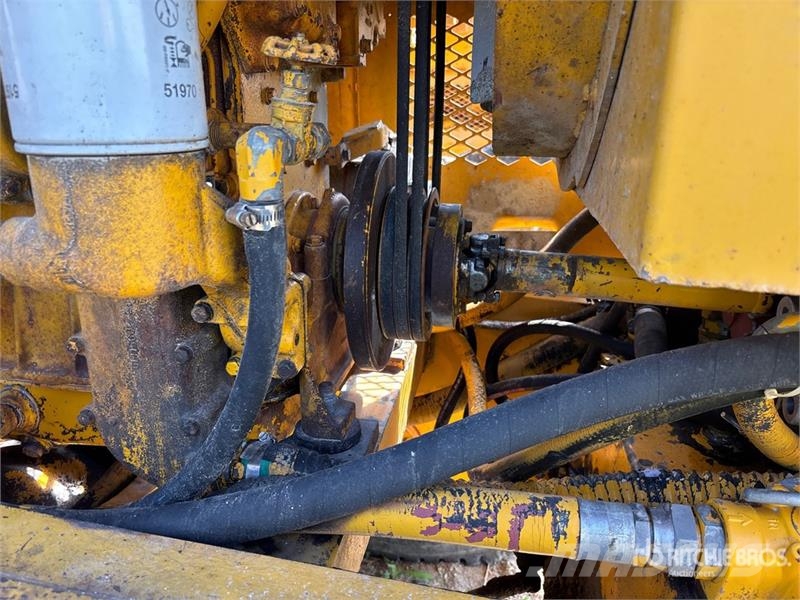 Champion 720 Motor Grader Väghyvlar