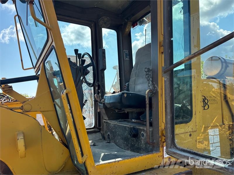 Champion 720 Motor Grader Väghyvlar