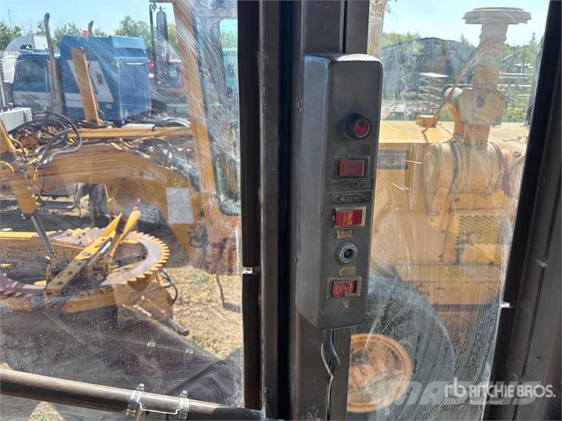 Champion 720 Motor Grader Väghyvlar