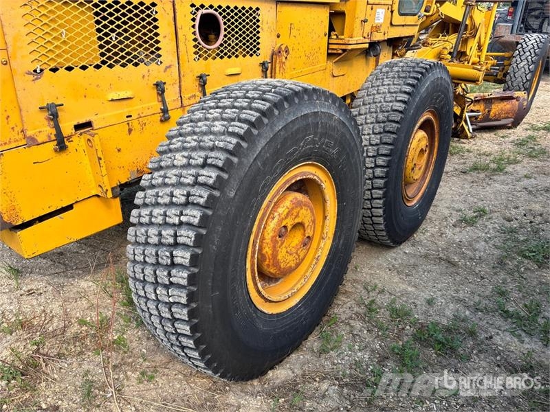 Champion 720 Motor Grader Väghyvlar